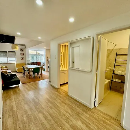 Big Flat Next To Lisbon And Caparica Apartment